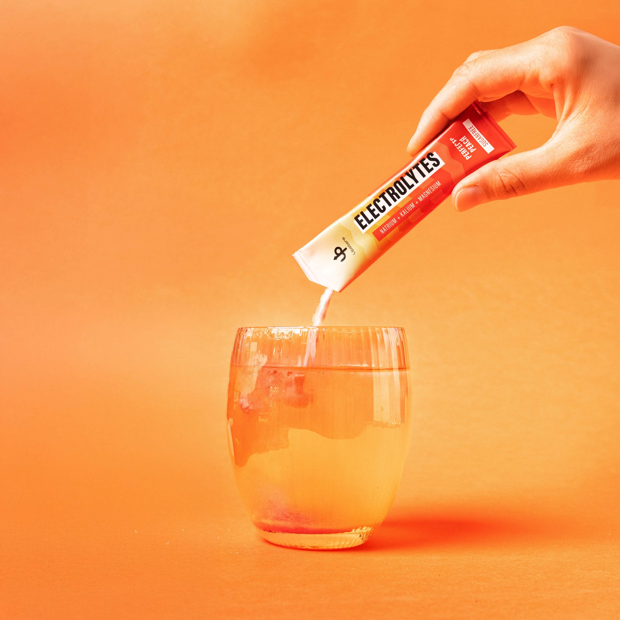 Upsters Electrolytes Bundle mit Flasche – Perfect Peach & Sweet Strawberry
